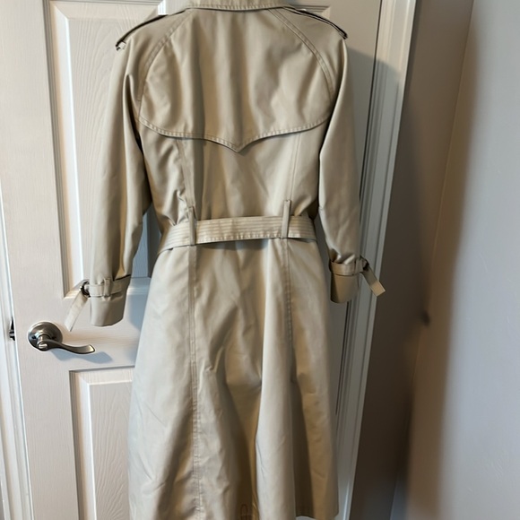 Vintage* pristine condition London fog Trench Coat  small size 6 petite - Picture 3 of 6